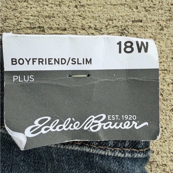 $80 NWT Eddie Bauer Women’s Boyfriend Slim Jeans Size 18 W, Inseam 29” - Picture 10 of 11